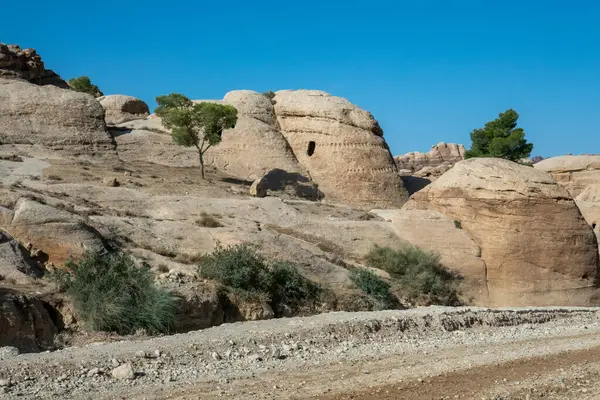 Słynne Zabytkowe Kamienne Groby Przy Bab Siq Pobliżu Petry Jordanii — Zdjęcie stockowe