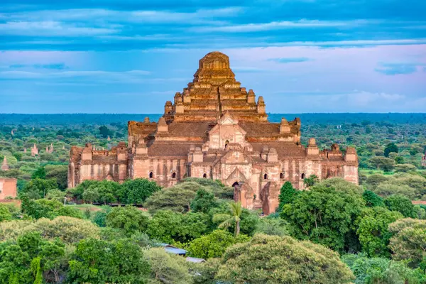 Dhammayan Gyi Pagoda Atardecer Old Bagan Myanmar — Foto de Stock