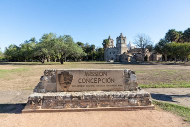 San Antonio, ABD - 31 Ekim 2023: Bir Unesco dünya mirası alanı olan San Antonio misyon rotasında görev kavramı.