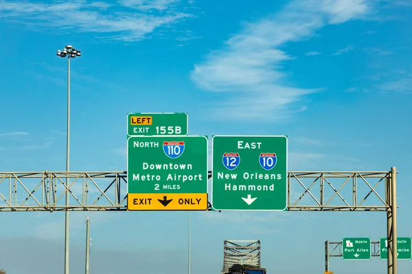 Sign Highway Interstate Downtown Metro Airport 110 North Direction New — Stock Photo, Image