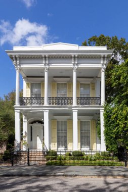 New Orleans 'ın en eski ve en ünlü mahallelerinden birinin güzel mimarisi ve derin tarihi Louisiana' nın Bahçe Bölgesi.