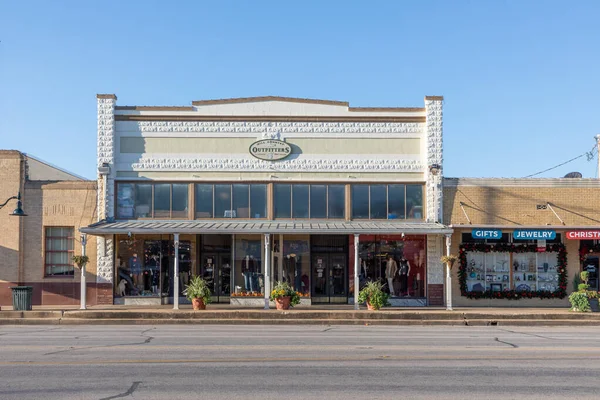 Fredericksburg, ABD - 2 Kasım 2023: The Main Street in Frederiksburg, Texas, the Magic Mile olarak da bilinir..