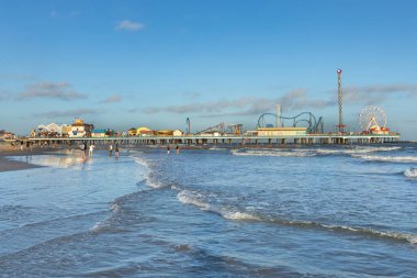 Galveston, ABD - 28 Ekim 2023: Galveston Adası, Teksas, ABD 'deki Eğlence İskelesi.