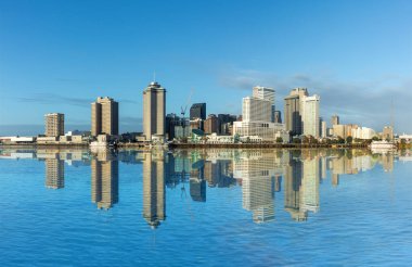 Mississippi, Louisiana, ABD 'den sabah ışığında New Orleans' ın gökyüzü manzaralı.