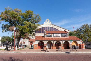 Fort Worth, Teksas - 5 Kasım 2023: Ünlü Stockyard 'daki Live Stock Exchange binası şu anda North Fort Worth Tarih Topluluğu Müzesi' ne ev sahipliği yapmaktadır.,