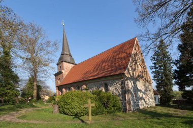 Almanya 'nın Kullanım Adasındaki Mellentin' deki eski tarihi kilise