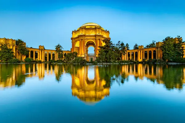美国旧金山美术宫的清晨美景 — 图库照片