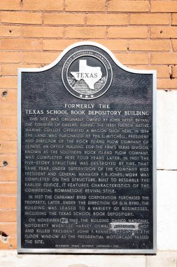 Dallas, ABD - 6 Kasım 2023: Dallas 'taki John F. Kennedy suikastının yaşandığı yer, Teksas okul kitapları deposu..