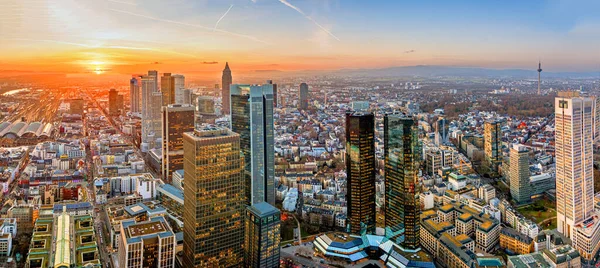 Gün Batımında Frankfurt Manzaralı Hava Manzarası — Stok fotoğraf