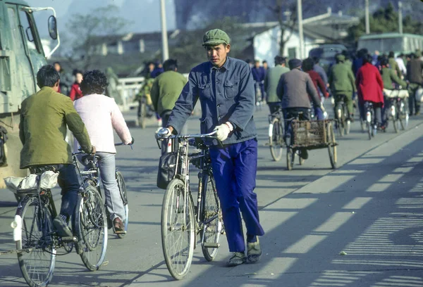 Shanghai China February 1982 Man Bicycle Lane Shanghai Typical Blue — Stock Photo, Image