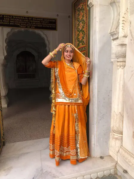 Bikaner India February 2024 Indian Attractive Woman Local Festival Clothes — Stock Photo, Image