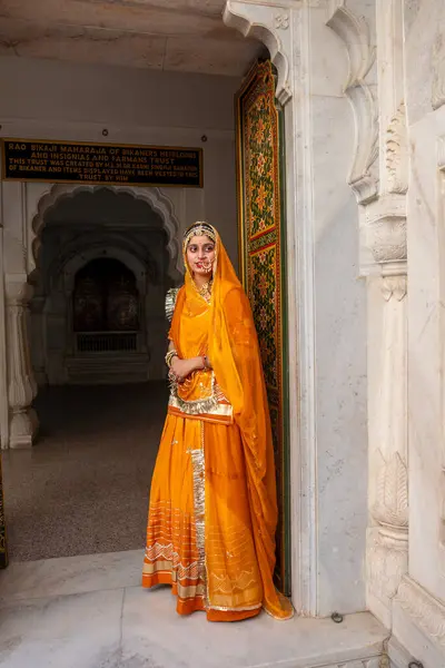 Bikaner India February 2024 Indian Attractive Woman Local Festival Clothes — Stock Photo, Image