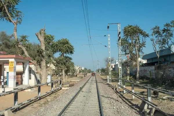 Unattandend Railroad Crossing Small Village India — Stock Photo, Image