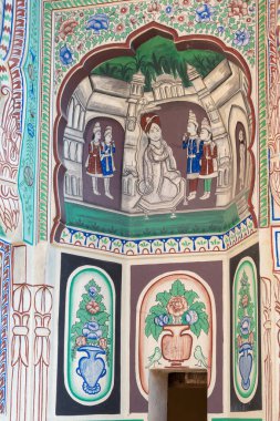 Nandawa, Hindistan - 10 Şubat 2024: Mandawa 'da tarihi bir Haveli' de eski geleneksel tablolar