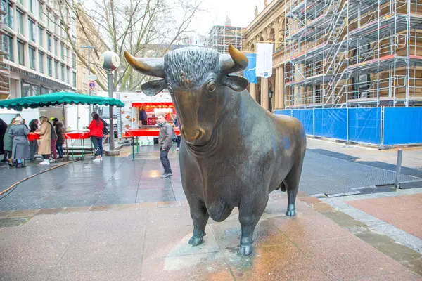 Frankfurt Germany March 2024 Bull Bear Statues Frankfurt Stock Exchange — Stockfoto