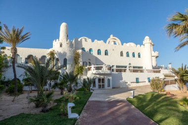 Midoun, Tunus - 3 Mayıs 2024: Robinson DJERBA BAHIYA Kulübü 'ne bakın.