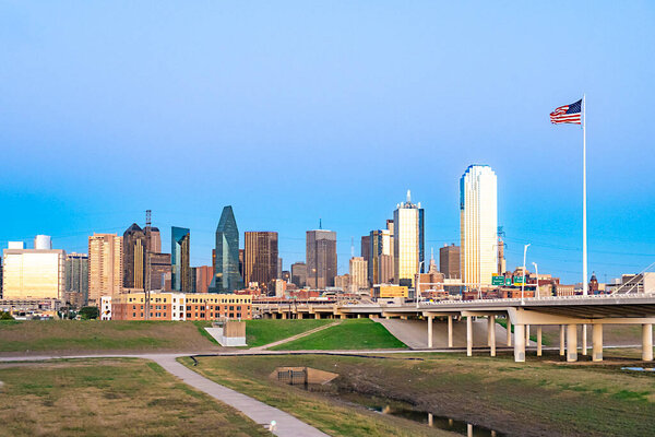 scenic skyline of Dallas in sunset
