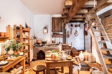 Bad Homburg, Almanya - 16 Ağustos 2024: Almanya 'nın Bad Homburg kentindeki Roma tarihi Saalburg müzesinde,