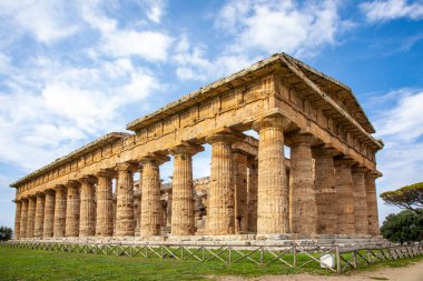Tarihi Neptun Tapınağı, Paestum, İtalya