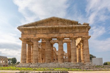 Tarihi Neptun Tapınağı, Paestum, İtalya