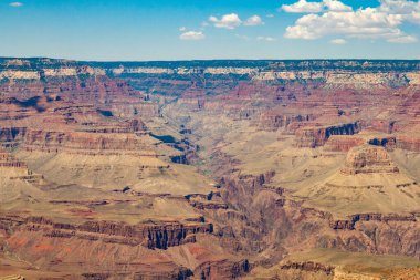 Büyük Kanyon 'da renkli günbatımı Mathers Point' ten Colorado vadisine, Güney Rim 'e kadar görülüyor.
