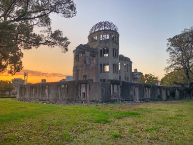 Atom Bombası Kubbesi veya Genbaku Hiroşima 'nın Hiroşima şehrinde yer almaktadır. 1996 yılında UNESCO 'nun Dünya Mirası Alanında barış için önemli bir sembol olarak kullanıldı..