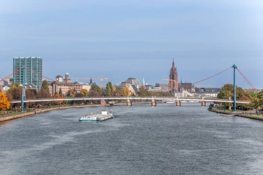 Frankfurt, Almanya 'daki Finans Bölgesi, Ana Nehir ve Turizm tekneleri