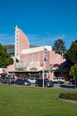 San Luis Obispo, ABD - 19 Nisan 2019: San Luis Obispo 'da eski moda sinema ve tiyatro Fremont.