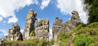 Ünlü Extern taşları, Teutoburg Ormanı 'nda Horn-Bad Meinberg yakınlarında, Detmold, Almanya
