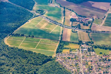 Frankfurt yakınlarındaki kırsal arazi, tarlaları olan Almanya