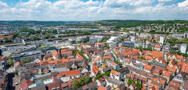 Ulm 'daki Minster' dan Ulm 'un ufuk çizgisine kadar hava görüntüsü
