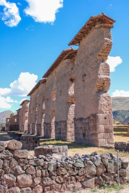Wiracocha 'nın tarihi tapınağı, İnka halkı tarafından Wiracocha adındaki en büyük tanrı için inşa edildi. Peru 'nun Cusco bölgesindeki Raqch' i 'de yer alıyor.