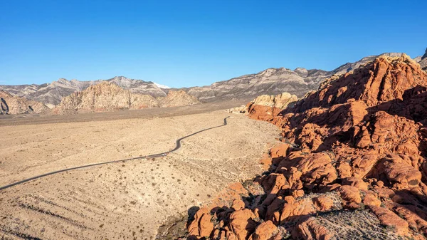 Red Rock Canyon Las Vegas Nevada Ukazuje Osamělou Odlehlou Cestu — Stock fotografie