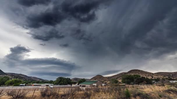 Grote Krachtige Tornadic Supercell Storm Verplaatsen Een Kleine Stad Oklahoma — Stockvideo