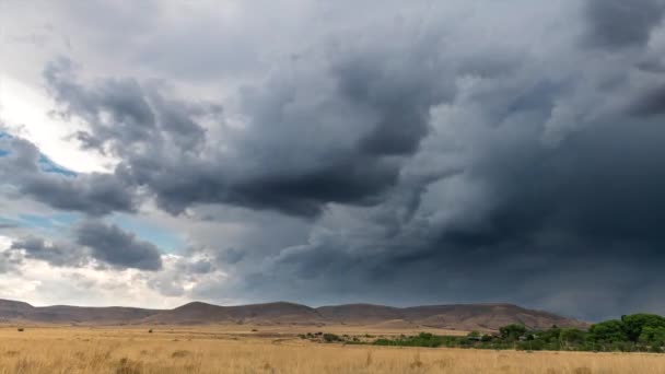 Grandi Potenti Nubi Temporalesche Muovono Rapidamente Attraverso Tornado Alley Terreni — Video Stock