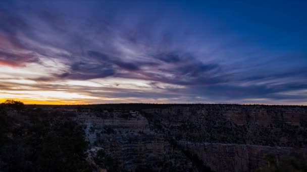 日落时 云彩穿过大峡谷 俯瞰土山博物馆 — 图库视频影像