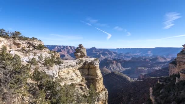 Nuvens Movem Através Pato Donald Rock Grand Canyons Borda Sul — Vídeo de Stock