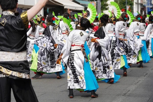Kagawa Japan Lipiec 2023 Japońscy Wykonawcy Tańczący Słynnym Festiwalu Yosakoi Obrazek Stockowy