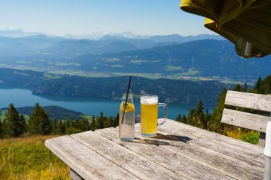 Alplerde bira ve meşrubat