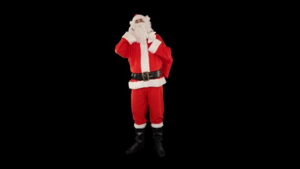 Noel Baba Cep Telefonuyla Konuşuyor Ayaklarının Dibinde Hediyelerle Dolu Bir — Stok video