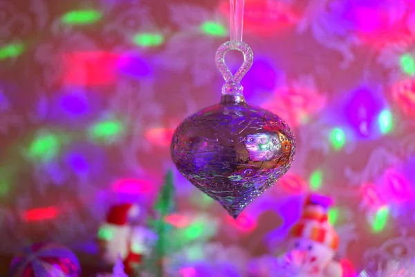 ヴィンテージクリスマスのおもちゃ クリスマスボール 休日の装飾 ガラスのおもちゃ とても古いクリスマスの飾り — ストック写真