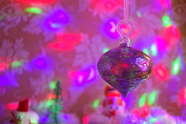 ヴィンテージクリスマスのおもちゃ クリスマスボール 休日の装飾 ガラスのおもちゃ とても古いクリスマスの飾り — ストック写真