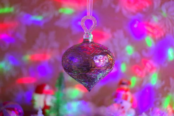 老式圣诞玩具 圣诞舞会假日装饰 玻璃玩具 非常古老的圣诞装饰品 — 图库照片