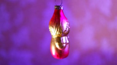 Klasik Noel oyuncakları. Noel baloları. Tatil süslemeleri. Cam oyuncaklar. çok eski Noel süslemeleri.