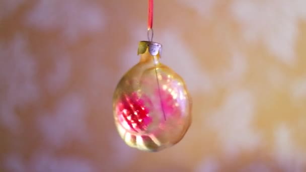 Vintage Kerstspeelgoed Kerstballen Vakantie Decoraties Glazen Speelgoed Zeer Oude Kerstversiering — Stockvideo