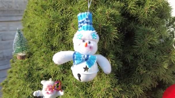 Zabawkowy Bałwan Bałwan Drzewie Nowy Rok Choinka Staromodne Zabawki Świąteczne — Wideo stockowe