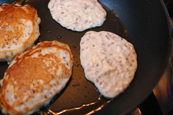 Pancakes Pan Frying Pan Stove Pancake Burned Pan Mans Hand — Stock Photo, Image