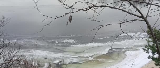 Ghiaccio Sul Fiume Fiume Ghiacciato Paesaggio Naturale Con Fiume Inverno — Video Stock