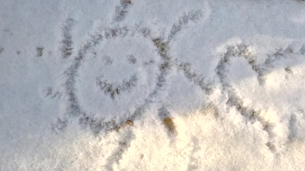 Drawing Snow Man Draw Snow Child Drawing Heart Shape Snow — Vídeo de stock
