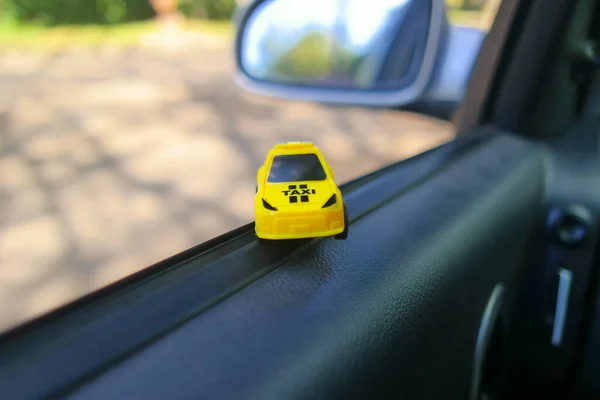 Toy Car Big Car Small Taxi Car Yellow Taxi Public — Stock Photo, Image